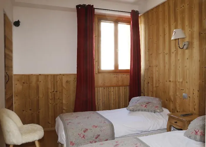 アルパジュル ホテル